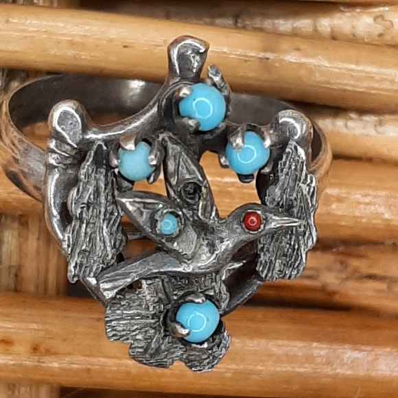 Victorian Ring Bird on Nest - Picture 2 of 6